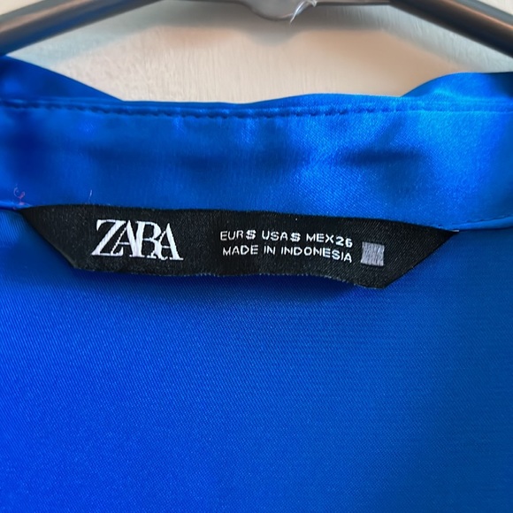Zara Satin Blouse- NWOT - Picture 2 of 3